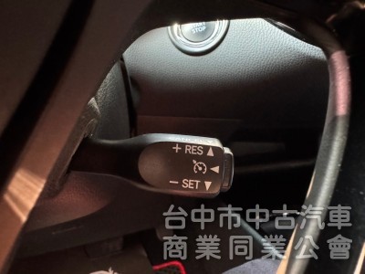 2018 CHR 1.2豪華 跑五萬