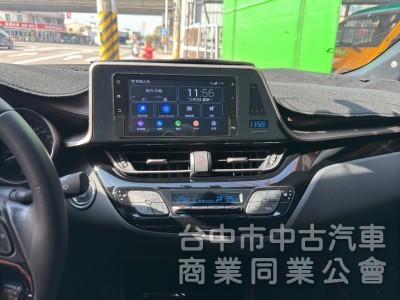 2018 CHR 1.2豪華 跑五萬