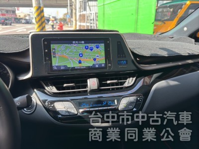 2018 CHR 1.2豪華 跑五萬