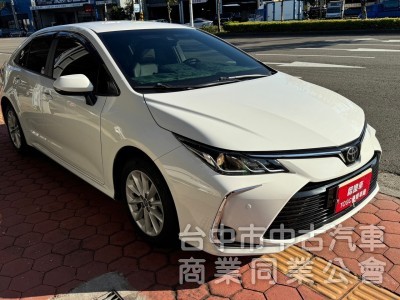 2019 Altis 1.8豪華跑七萬