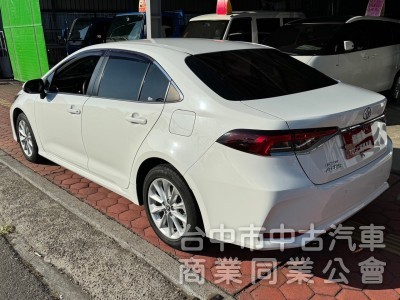 2019 Altis 1.8豪華跑七萬