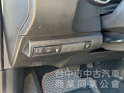 2019 Altis 1.8豪華跑七萬