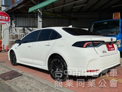 2020 GR Altis 油電 跑九萬