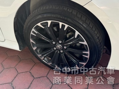 2020 GR Altis 油電 跑九萬