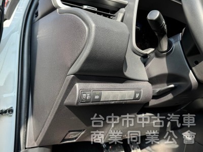 2020 GR Altis 油電 跑九萬