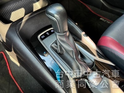 2020 GR Altis 油電 跑九萬