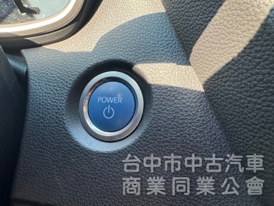 2020 GR Altis 油電 跑九萬