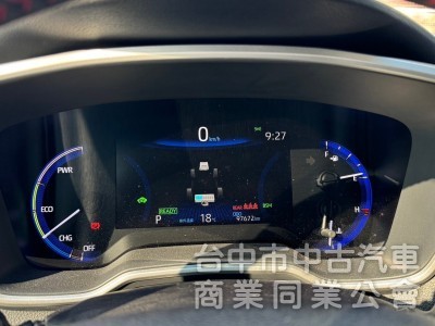 2020 GR Altis 油電 跑九萬