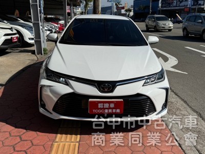 2022 Altis 1.8 尊爵 跑八萬 免鑰匙