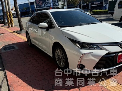 2022 Altis 1.8 尊爵 跑八萬 免鑰匙