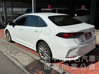 2022 Altis 1.8 尊爵 跑八萬 免鑰匙