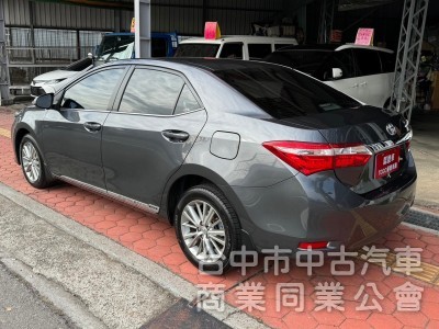 2015 Altis 1.8 S+ 跑六萬