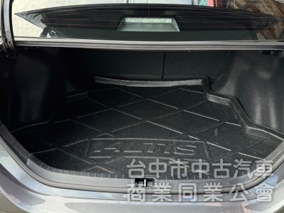 2015 Altis 1.8 S+ 跑六萬