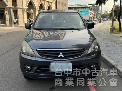 2013 Zinger 2.4 自排 跑十八萬