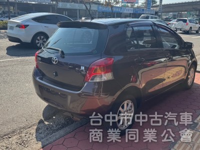 2012 Yaris 1.5 跑十五萬