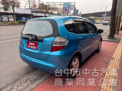 2009 FIT VTIS 跑十三萬