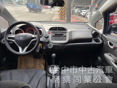 2009 FIT VTIS 跑十三萬