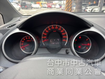 2009 FIT VTIS 跑十三萬