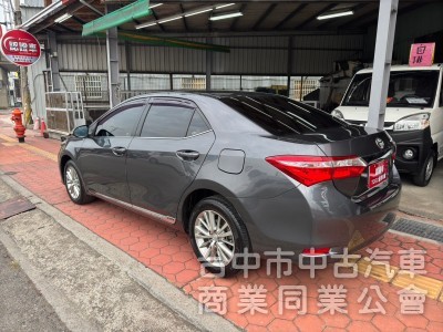 2016 Altis 1.8 S+ 跑三萬公里