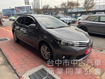 2016 Altis 1.8 S+ 跑三萬公里