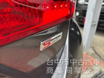 2016 Altis 1.8 S+ 跑三萬公里