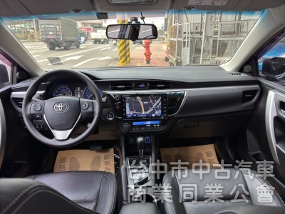 2016 Altis 1.8 S+ 跑三萬公里