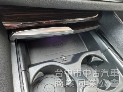 2017 BMW 520i 總代理 摸門 Carplay 大螢幕