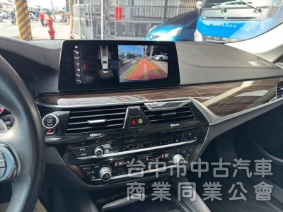 2017 BMW 520i 總代理 摸門 Carplay 大螢幕