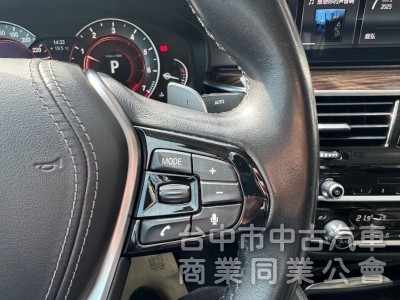 2017 BMW 520i 總代理 摸門 Carplay 大螢幕