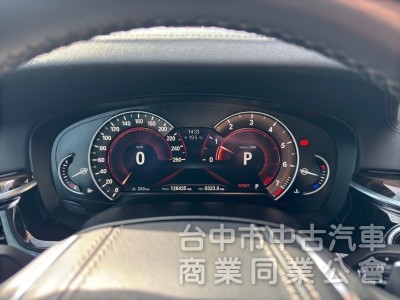 2017 BMW 520i 總代理 摸門 Carplay 大螢幕