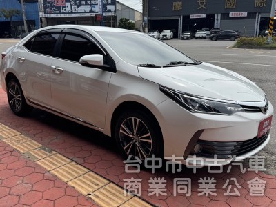 2017 Altis 1.8 經典 跑五萬 免鑰匙