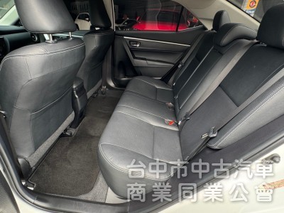 2017 Altis 1.8 經典 跑五萬 免鑰匙