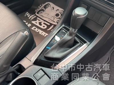 2017 Altis 1.8 經典 跑五萬 免鑰匙