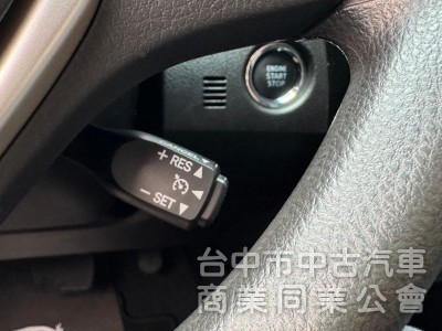 2017 Altis 1.8 經典 跑五萬 免鑰匙