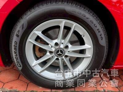 2019 A180 四門