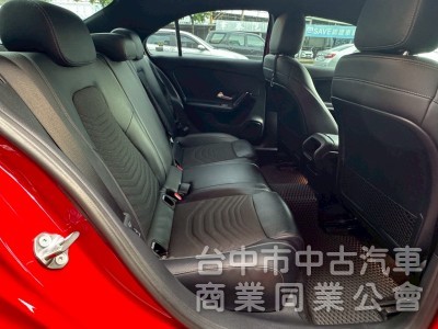2019 A180 四門