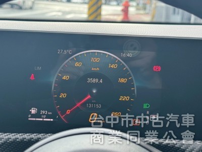 2019 A180 四門