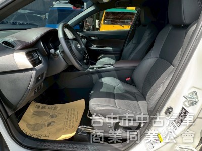 2019 CHR 1.2豪華 跑七萬多公里