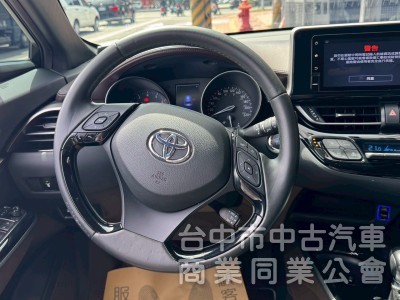 2019 CHR 1.2豪華 跑七萬多公里
