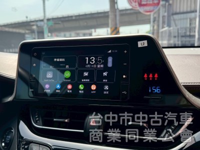 2019 CHR 1.2豪華 跑七萬多公里