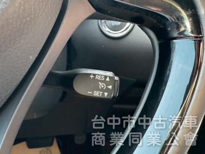 2019 CHR 1.2豪華 跑七萬多公里