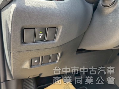 2019 CHR 1.2豪華 跑七萬多公里