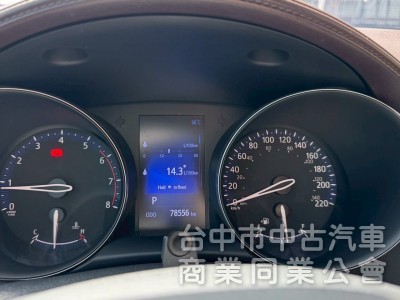 2019 CHR 1.2豪華 跑七萬多公里