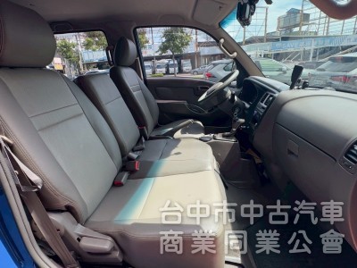 2022/11 小霸王 雙廂自排 跑三萬多公里