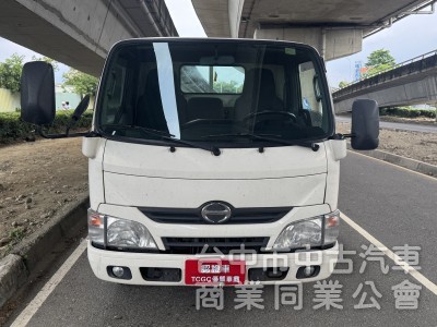 2017 Hino300 跑37萬 11.5呎