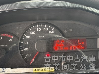 2017 Hino300 跑37萬 11.5呎