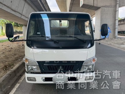 2011 堅達貨車 14呎半