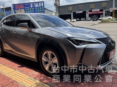 2019 UX200 跑四萬多公里