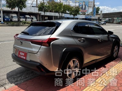 2019 UX200 跑四萬多公里
