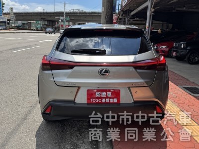 2019 UX200 跑四萬多公里